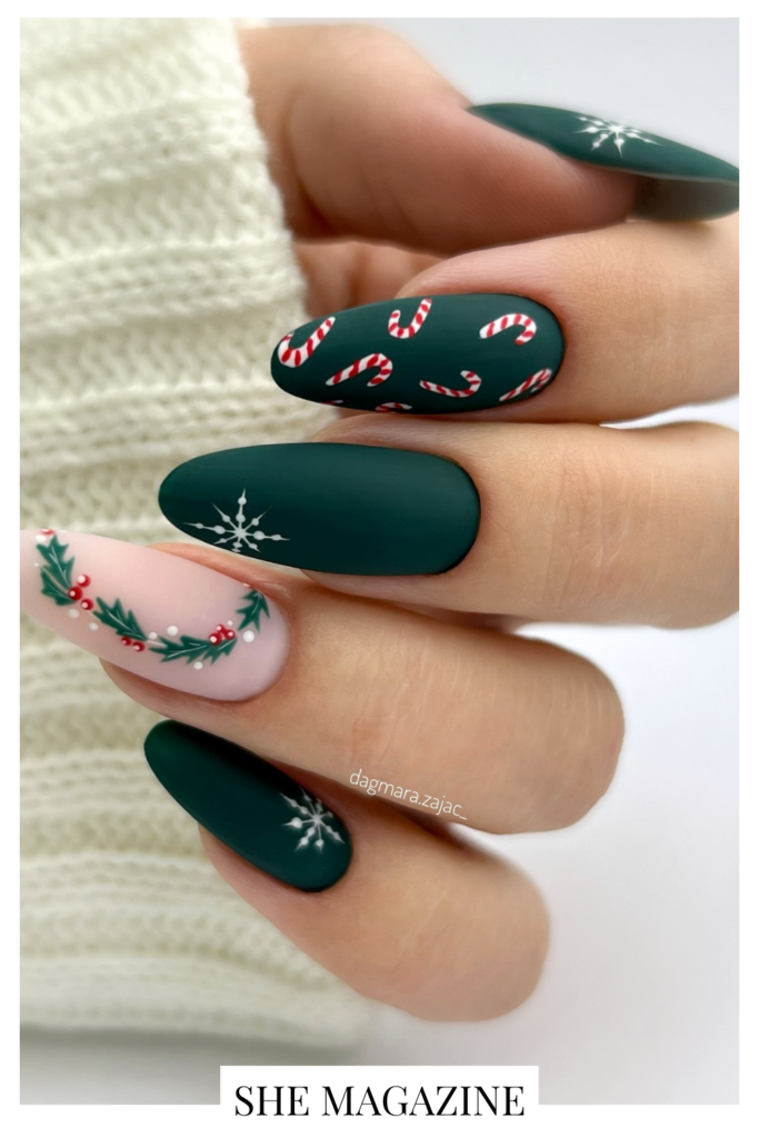 Gorgeous Christmas Candy Cane Nails That Will Make December the Most Beautiful Month of the Year for Sure